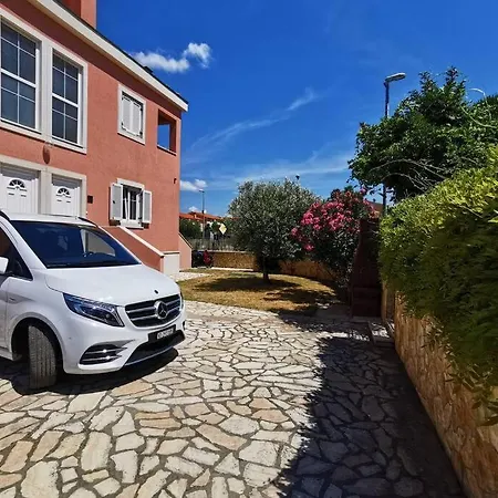 Apartment Nice-comfort-lux 95m2 Near The Beach Medulin